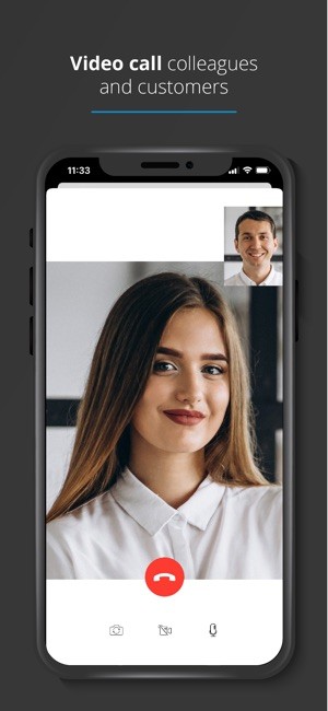 Trò chuyện với đồng nghiệp và những người ghé trang