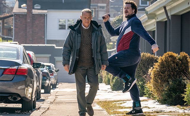 Cùng những người hàng xóm phiền phức nhưng cũng cực kỳ tình cảm và ấm áp