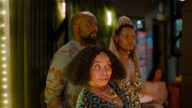A Soweto Love Story là bộ phim hài lãng mạn đề tài gia đình và hôn nhân