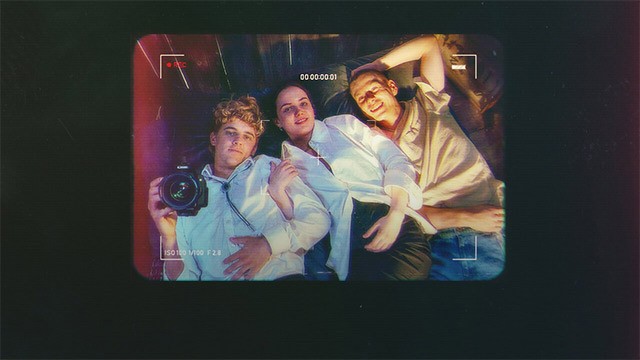 Tình bạn của Lena và Niko sẽ được thử thách khi có sự xuất hiện của một người thứ ba…