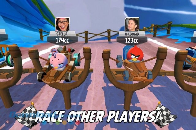 Chế độ đua nhiều người của Angry Birds Go!