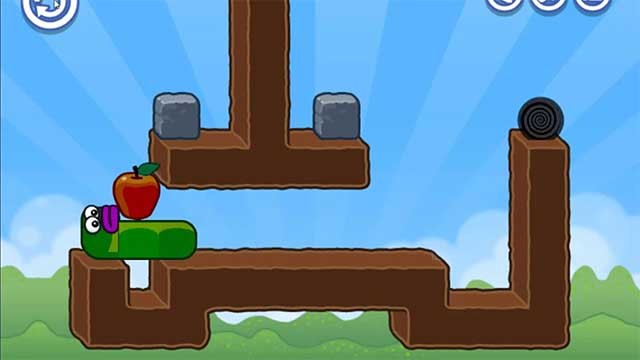 Sử dụng các phím mũi tên để điều khiển chú sâu vượt qua các level