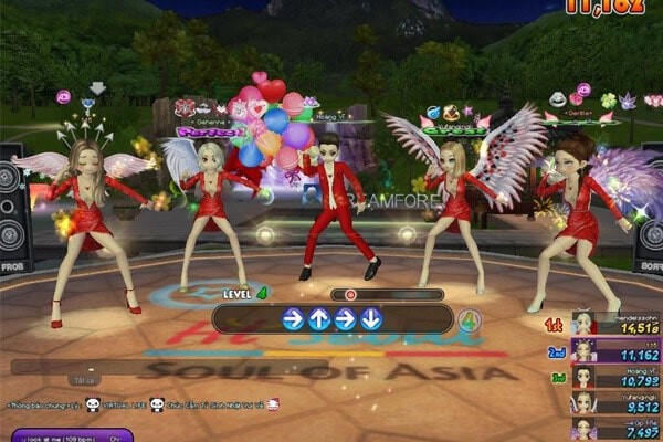 Nhấn các phím mũi tên đúng lúc để nhảy đúng nhịp và đạt điểm cao trong Audition