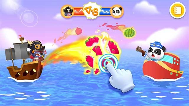 Bẻ lái và tránh những quả bom trái cây từ thuyền hải tặc