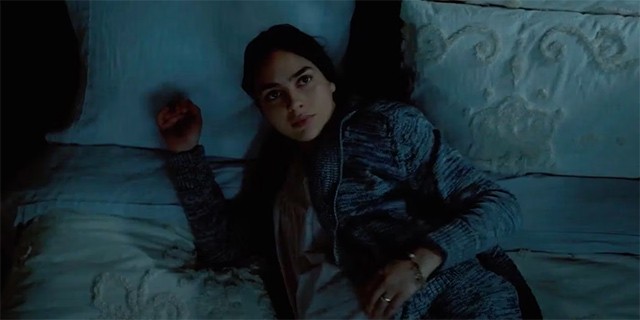 Câu hỏi đặt ra là liệu những nỗi sợ hãi của Julie có xuất phát từ thực tế hay chỉ là sản phẩm của tâm trí cô?