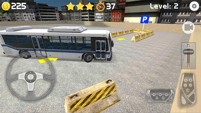 Game Bus Parking 3D sở hữu cơ chế điều khiển trực quan, hỗ trợ các phím tắt bàn phím