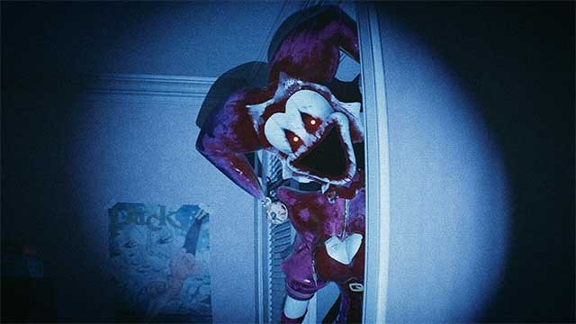 Những thực thể chết chóc mang hình dạng đồ chơi thời thơ ấu của Emily