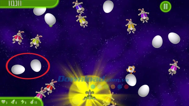 Tránh né trứng, phân gà và chính phi đội gà