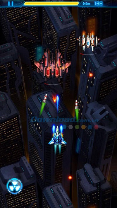 Giao diện chơi game Chiến cơ huyền thoại trên iPhone