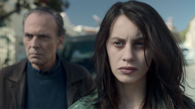 Cuộc điều tra riêng của Miren và nhà báo kỳ cựu Eduardo để tìm kiếm cô bé mất tích