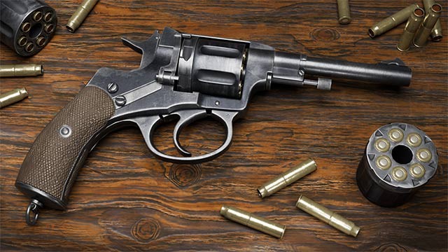 Súng lục được bổ sung vào kho vũ khí cảnh sát với khả năng cận chiến tuyệt vời