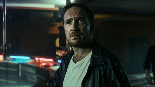 Một cảnh trong phim Crooks Season 1