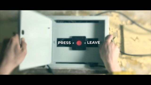 Làm thế nào để Max có thể thoát khỏi cạm bẫy chết người và trở về an toàn?