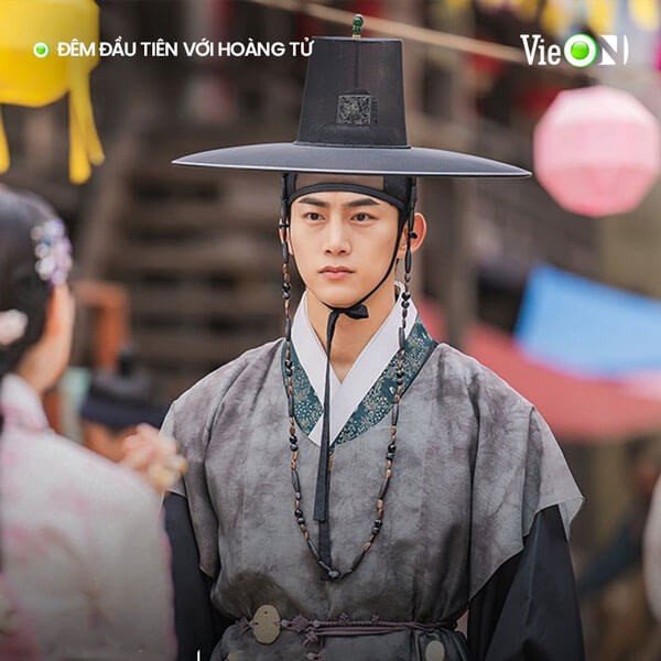 Ok Taec Yeon thủ vai Lee Beon/Prince Gyeong Seong