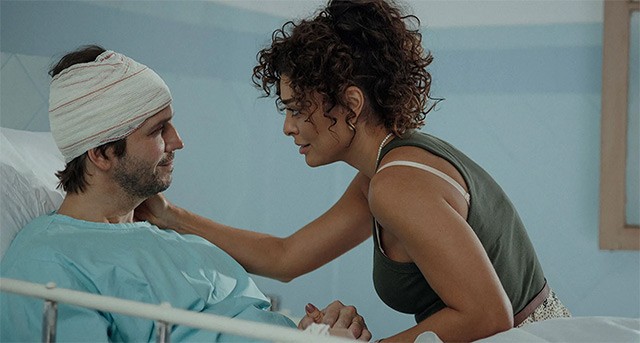 Một cảnh trong phim Desperate Lies