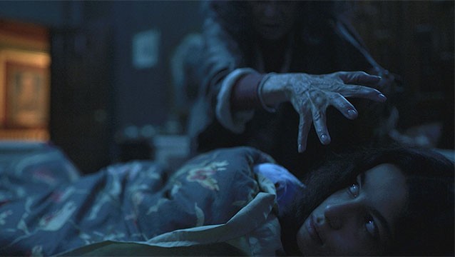 Phim Mal de Ojo xoay quanh câu chuyện gia đình cô bé Nala chuyển đến sống cùng bà ngoại ở vùng quê hẻo lánh