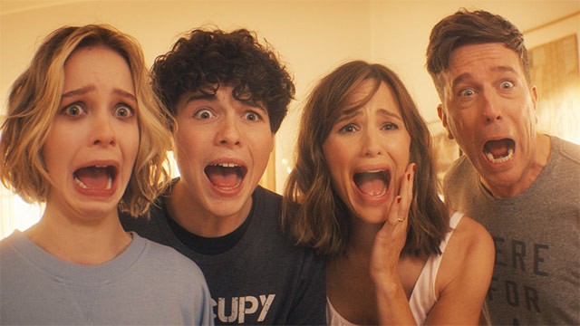 Gia đình đại loạn là bộ phim hài Mỹ nhẹ nhàng nhưng ẩn chứa thông điệp sâu sắc