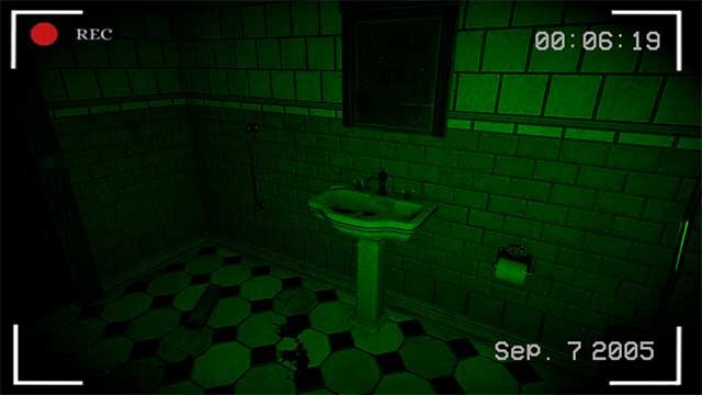 Nghiên cứu kỹ lưỡng từng chi tiết trong biệt thự để khám phá bí mật