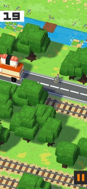 Get Plucked có cách chơi đưa gà qua đường giống Crossy Road