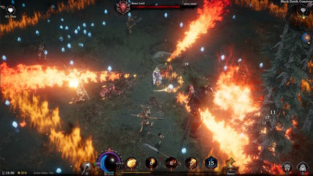 Ngoài kỹ năng riêng của từng class, bạn có thể kết hợp các loại vũ khí và phép thuật