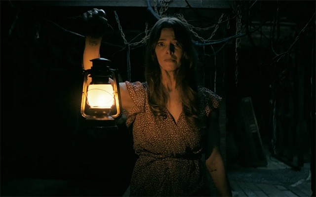 Ngôi sao Ashley Greene của Chạng vạng trở lại với vai chính trong Quỷ ăn hồn