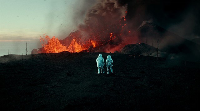 La Palma kết hợp những hiệu ứng hình ảnh và kỹ xảo điện ảnh ấn tượng, đồng thời tập trung khai thác sâu sắc vào thế giới nội tâm của các nhân vật.