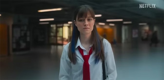 Xuyên suốt bộ phim là sự chiêm nghiệm ngọt ngào, cay đắng về thời gian, ký ức và vết sẹo trong tim mỗi người