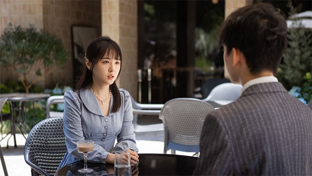 Khám phá những mối quan hệ bạn bè, tình yêu thông qua tương tác trong Light and Shadow