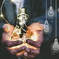 Mẫu PowerPoint bóng đèn màu sắc - Slide thuyết trình sáng tạo