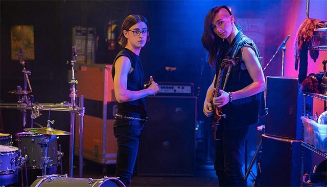 Metal Lords trên Netflix là bộ phim hài âm nhạc dành cho lứa tuổi teen của Mỹ