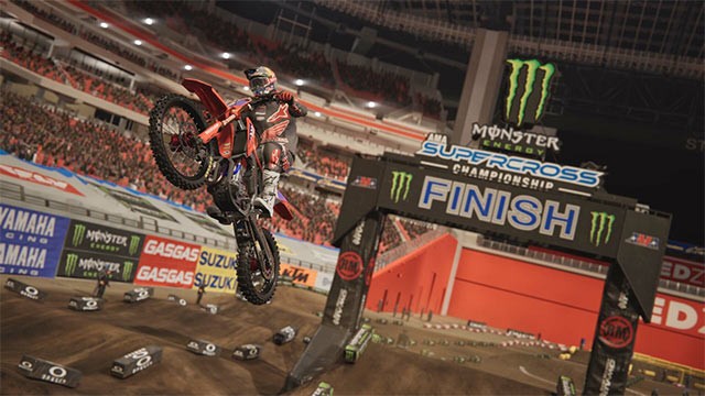 Chinh phục những giải đấu hấp dẫn của Monster Energy Supercross 2025