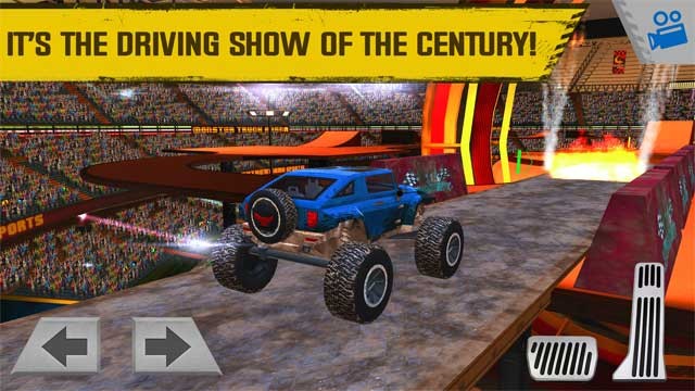 Tạo ra buổi trình diễn lái xe của thế kỷ trong Monster Truck Arena