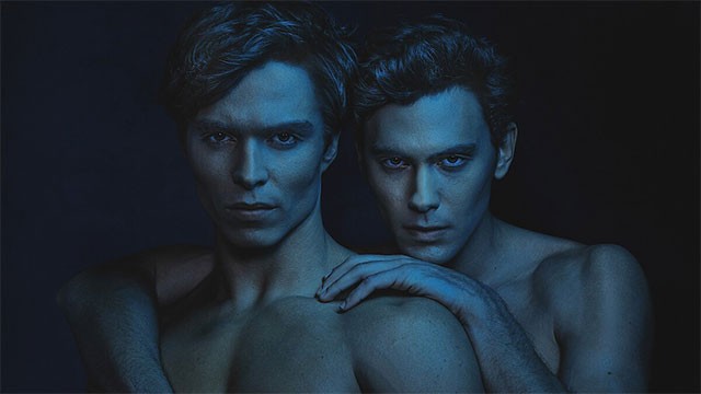 Poster phim tâm lý tội phạm Quái vật: Câu chuyện về Lyle và Erik Menendez trên Netflix tháng 9