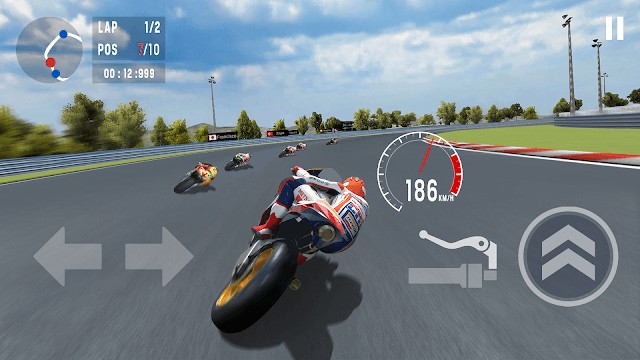 Bạn trở thành một tay đua mô tô chuyên nghiệp trong game Moto Rider, Bike Racing Game