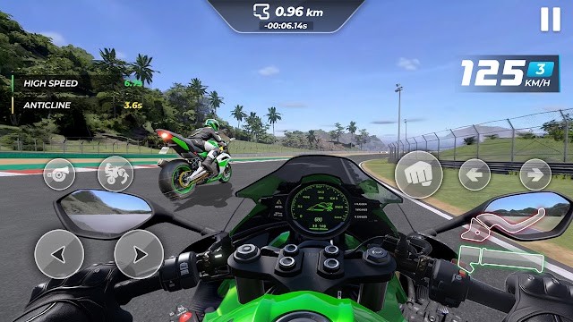 Trải nghiệm cảm giác phấn khích khi tăng tốc trên đường cao tốc