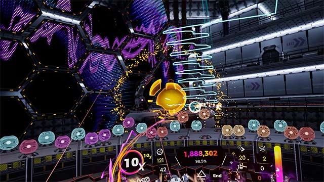 Chuyển động cơ thể linh hoạt trong khi bắn súng và chơi nhạc