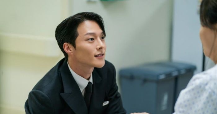 Jang Ki Yong vai Gong Ji Hyuk - Trưởng nhóm marketing nghiêm túc và nguyên tắc