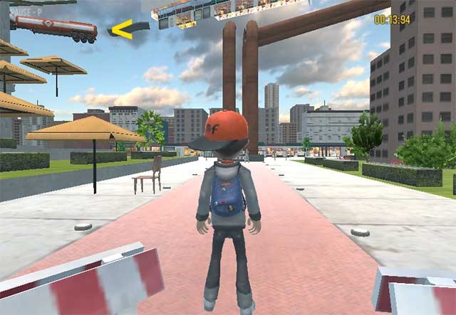 Theo chân một cậu bé nhảy trên nhiều bề mặt khác nhau để lên cao hơn