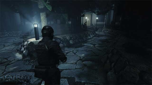 Sử dụng hơn sáu loại vũ khí tối tân để chống lại các kẻ thù thời tiền sử