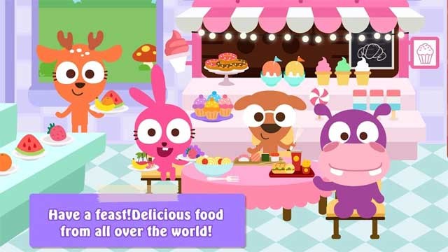 Lấy một chiếc đĩa, chất đầy nó với những món ăn mà bé yêu thích rồi thưởng thức bữa trưa với bạn bè