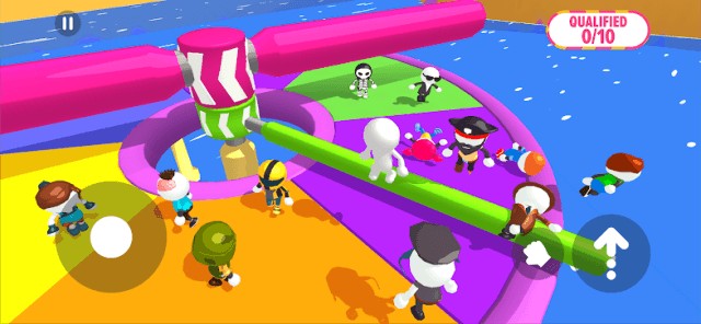 Chạy loạn cùng nhiều đối thủ khác trong game Party Royale