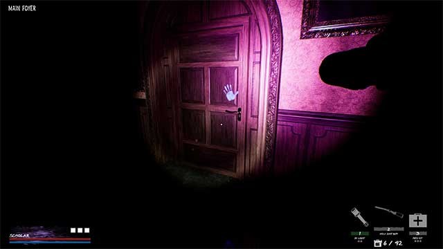 Sử dụng các thiết bị chuyên dụng để tìm kiếm nơi ẩn náu của hồn ma