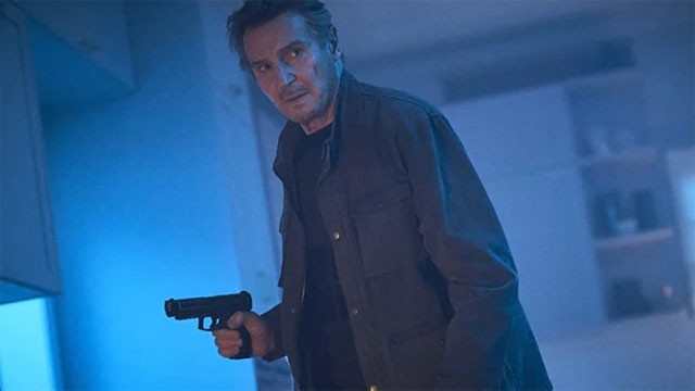 Liam Neeson tỏa sáng trong Blacklight