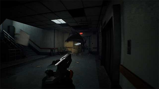 Hành động khẽ khàng, cảnh giác và phối hợp đồng đội là chìa khóa để sống sót