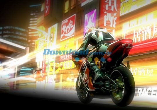 Đua xe trên đường phố