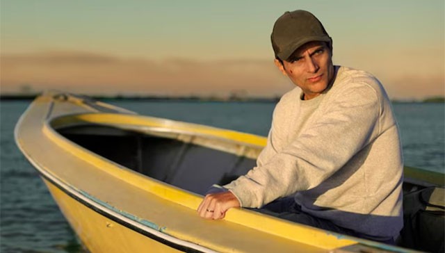 ... buộc anh phải biến mất và sống ở 1 vùng đất mới với thân phận giả