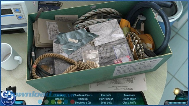 Tìm kiếm manh mối