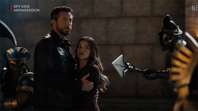 ...trong nỗ lực giải cứu cha mẹ và ngăn chặn thảm họa hủy diệt toàn nhân loại.