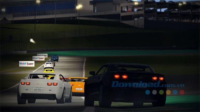 Thử sức trên nhiều đường đua