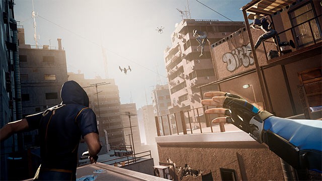 Thực hiện những pha parkour mạo hiểm từ khu ổ chuột đến các tòa nhà cao tầng